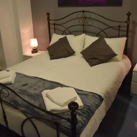 Luxury Alojamento de Acomodação e Pequeno-almoço 2*