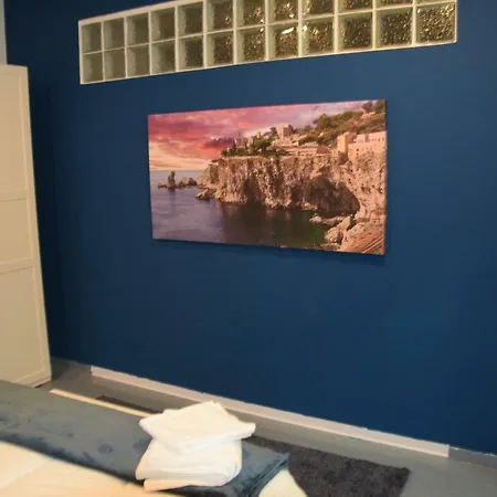Luxury Nocleg ze śniadaniem 3*
